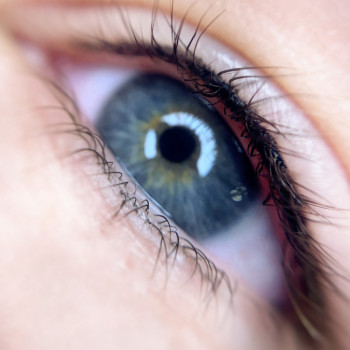 МІЖВІЙКОВА стрілочка перманент
                    Майстер перманентного макіяжу Александра Кривий Ріг