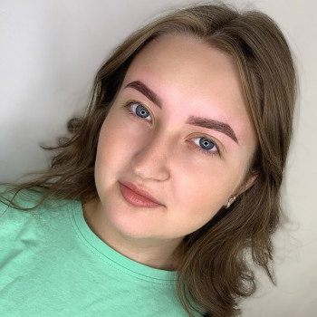 Моделювання та фарбування брів
                    Мастер перманентного макияжа Александра Кривой Рог