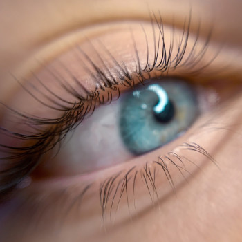 Ламінування вій
                    Майстер перманентного макіяжу Александра Кривий Ріг