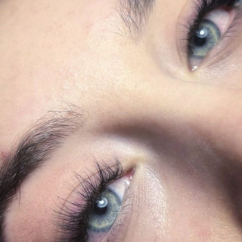 Нарощування вій
                    Салон краси La.Mi Studio Дніпро