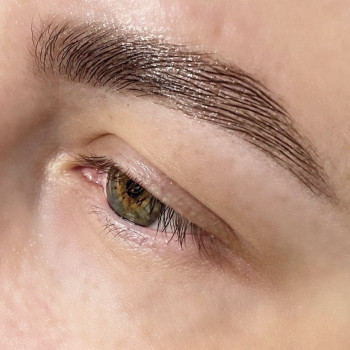 Моделирование и окраска бровей
                    Візажист Ирина Київ