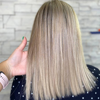 Фарбування з освітленням, шатуш
                    Салон красоты Fargo Киев