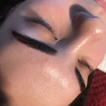 Фарбування брів (+ ламінування, + корекція)