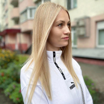 Фарбування з освітленням, шатуш
                    Салон красоты Fargo Киев