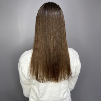 Вирівнювання волосся
                    Викладач курсів краси Юліана Луцьк