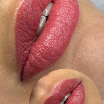 Татуаж / Перманентний макіяж губ
                    Мастер перманентного макияжа Инна Львов