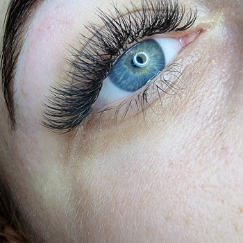 Нарощення вій. Класика, 2D, 3D
                    Майстер депіляції Ірина Рівне