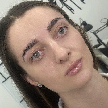 Брови, оформлення брів
                    Бровист Марина Львов