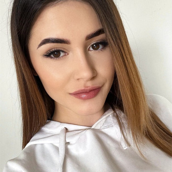 Брови, оформлення брів
                    Бровист Марина Львов