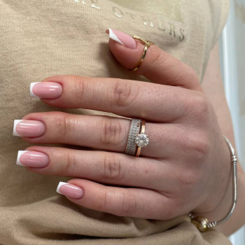 Нарощування нігтів
                    Мастер маникюра Марина Винница