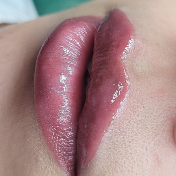 Увеличения губ
                    Мастер перманентного макияжа Любовь Одесса