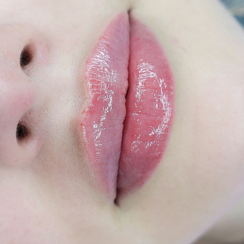 Увеличения губ
                    Мастер перманентного макияжа Любовь Одесса