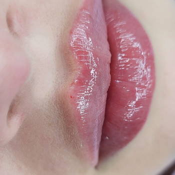 Увеличения губ
                    Мастер перманентного макияжа Любовь Одесса