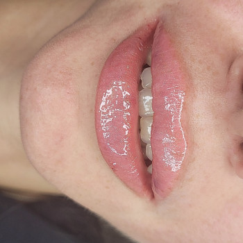 Увеличения губ
                    Мастер перманентного макияжа Любовь Одесса