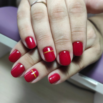 Манікюр з покриттям
                    Мастер маникюра Наталія Киев