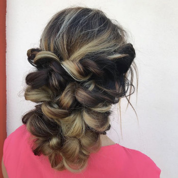 Зачіски на особливий день весільні, вечірні, укладки, накрут
