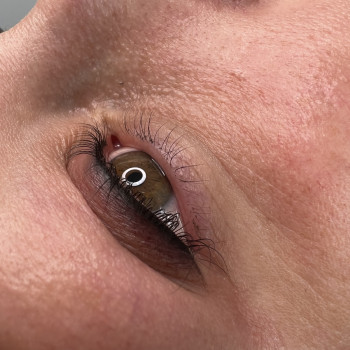 Стрілка з розтушовкою

 
 
 