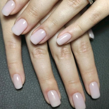 Зміцнення нігтів гелем, акригелем, акриловою пудрою
                    Майстер манікюру Наталія Київ