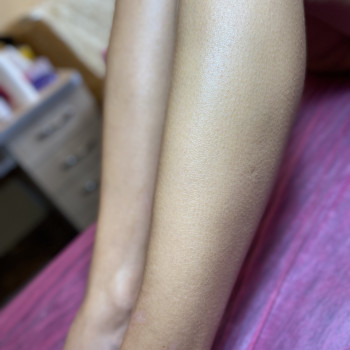 Кому гладеньких ніжок?