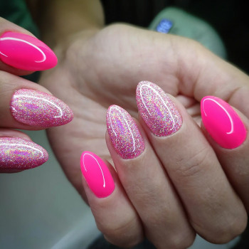Маникюр с блестками яркий розовый, фото - Мастер маникюра Виктория