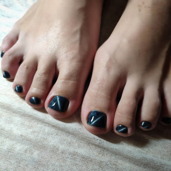 Повний педикюр з покриттям
                    Майстер манікюру Виктория Київ