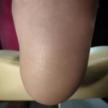 Повний педикюр з покриттям
                    Майстер манікюру Виктория Київ