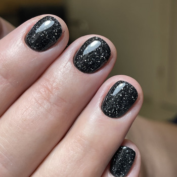 Покрытие ногтей с укреплением гелем
                    Майстер манікюру Олена Київ