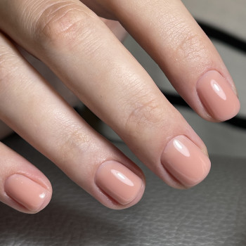 Покрытие ногтей с укреплением гелем
                    Майстер манікюру Олена Київ