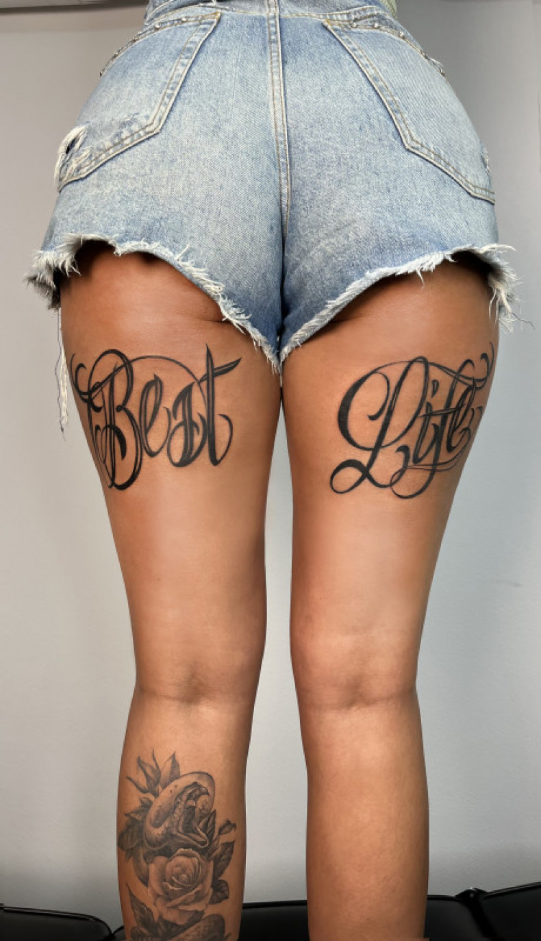Женские змея черно-белые, фото - Тату салон Art Tattoo