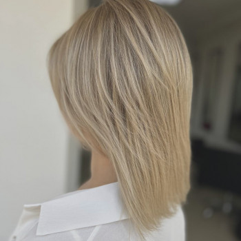 Фарбування волосся
                    Салон краси Beauty Bar Вінниця