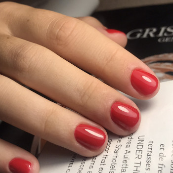 Манікюр, покриття під кутикулу