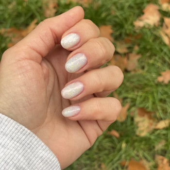 Маникюр с блестками молочный, фото - мастер маникюра Юлия Мацун