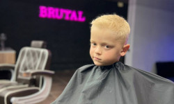 Дитяча стрижка Барбершоп Brutal barbershop Киев