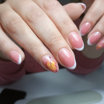 Нарощування нігтів
                    Майстер манікюру Наталя Київ