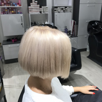 Блонд тотал, фото - Перукар Маріанна Костак