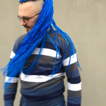 Афро косички
                    Викладач курсів краси Елена Ужгород