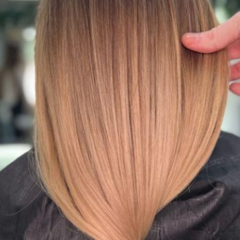 Фарбування волосся
                    Парикмахер-визажист Христя Львов