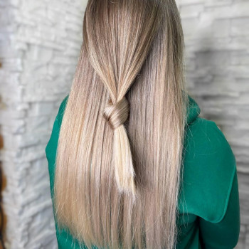 Фарбування з освітленням, шатуш
                    Салон красоты Fargo Киев