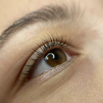 Ламінування вій
                    Майстер перманентного макіяжу Анастасія Кривий Ріг