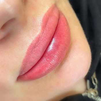 Перманентний макіяж губ. Акварельна техніка
                    Мастер перманентного макияжа Анастасія Кривой Рог