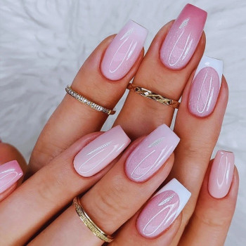 Нарощування нігтів від 900 грн.