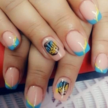 Патріотичний манікюр
від 650 грн.