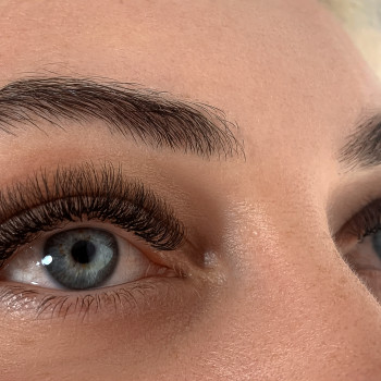 Нарощування вій
                    Лешмейкер Анна Вишнёвое