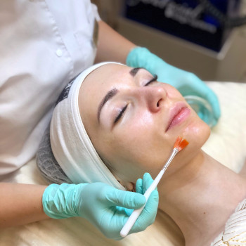 пілінг обличчя