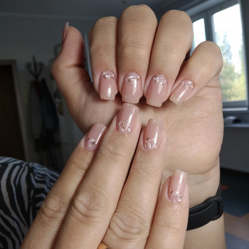 Нюдовий манікюр весна з малюнком, фото - Майстер манікюру Оксана Ринда