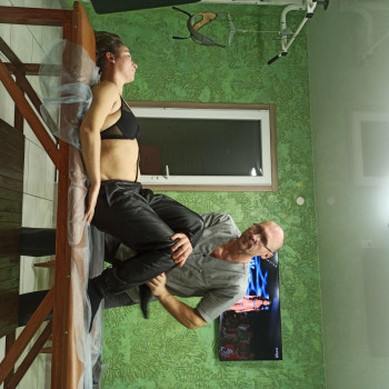 Виправлення колінного суглоба, фото - мануальний терапевт Евгений Владимирович