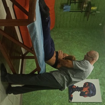 Виправлення хребта, фото - мануальний терапевт Евгений Владимирович