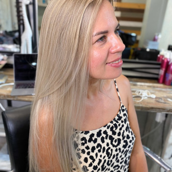 Тонирование волос
                    Парикмахер-колорист Мария Днепр