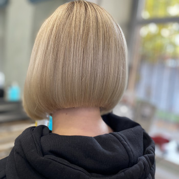 Стрижки любой сложности
                    Парикмахер-колорист Мария Днепр