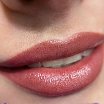 Губи перманент